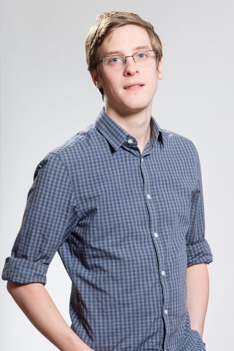 head shot  for Linkedin